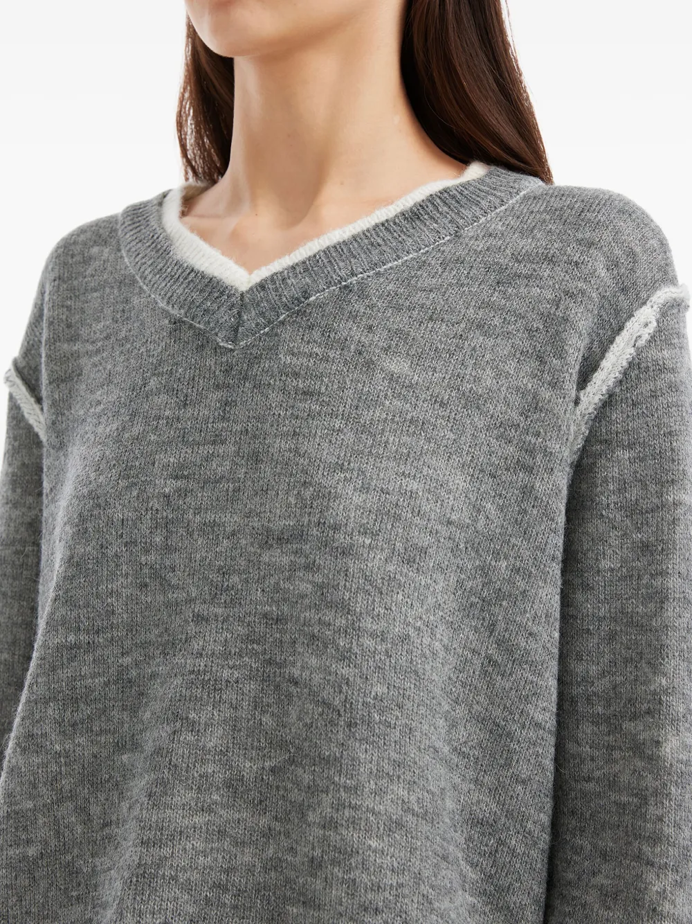 Tout A Coup V-neck Raw-cut Sweater In Gray