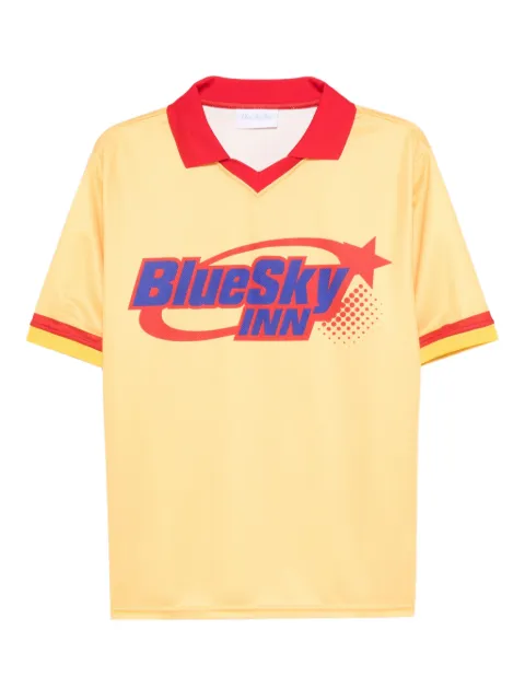 BLUE SKY INN playera con logo estampado