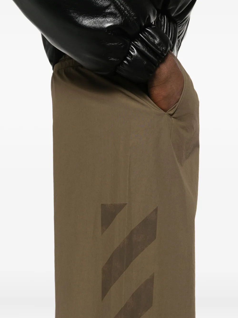 Off-White Broek met elastische tailleband Groen