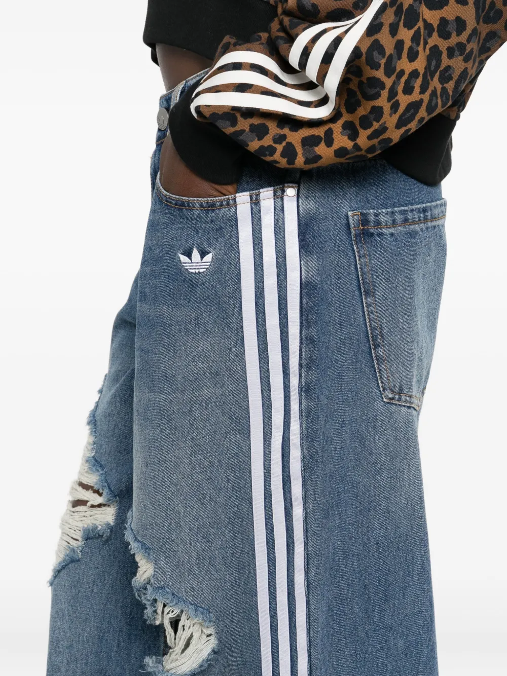 adidas Gestreepte jeans met gerafeld detail Blauw