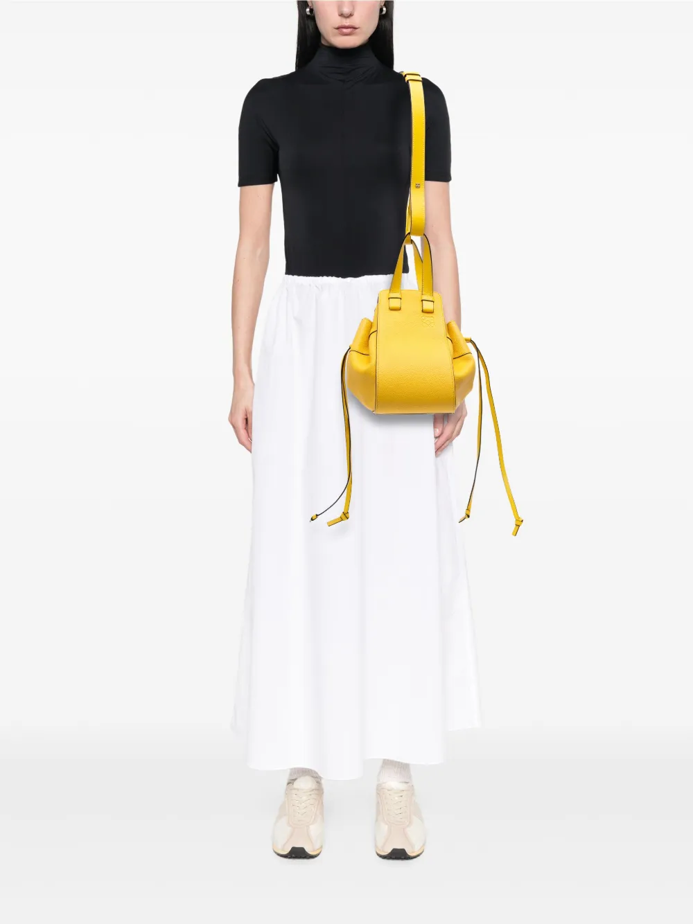 Loewe Pre-Owned 2010-2025 Small Grained Calfskin Drawstring Hammock satchel | Pre-Owned | Image 2