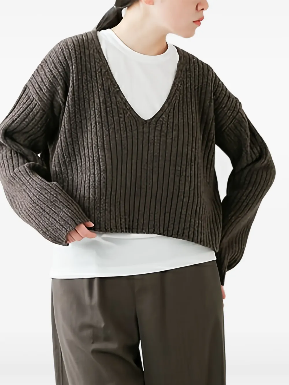 C.T.PLAGE suéter de canalé con cuello en V | Suéteres | Image 2