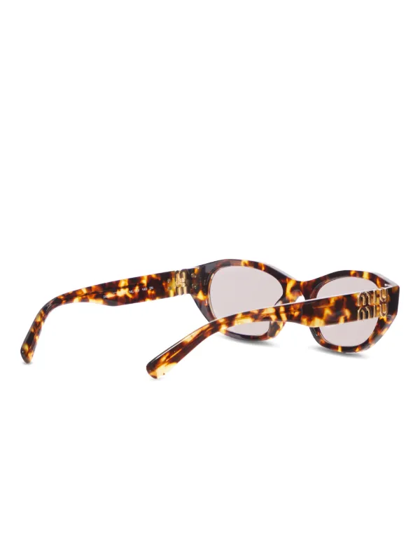 Miu Miu Eyewear ロゴプレート サングラス | ブラウン | FARFETCH JP