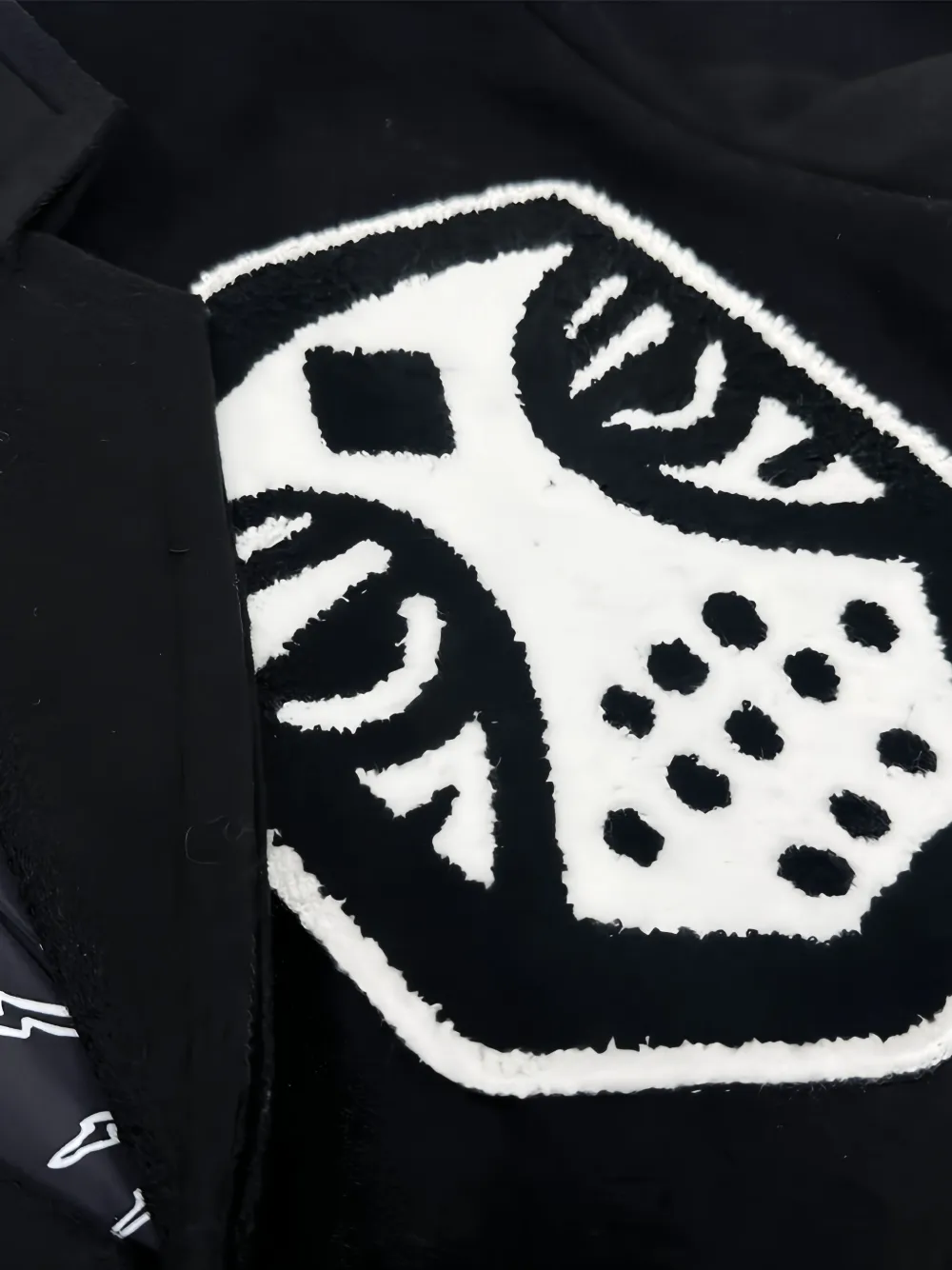  Haculla Time Capsule Graphic Appliqué Coat - Black 