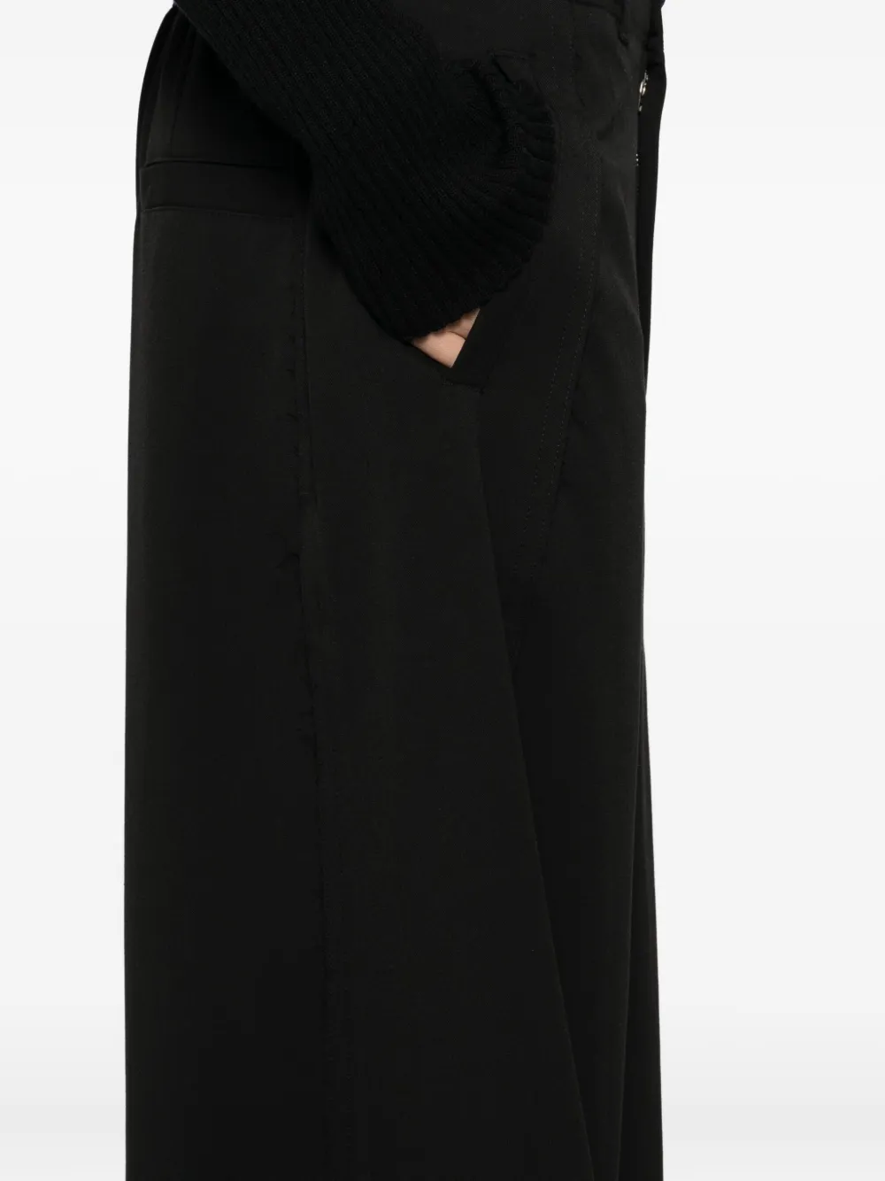 SONGZIO Gerafelde cropped broek Zwart