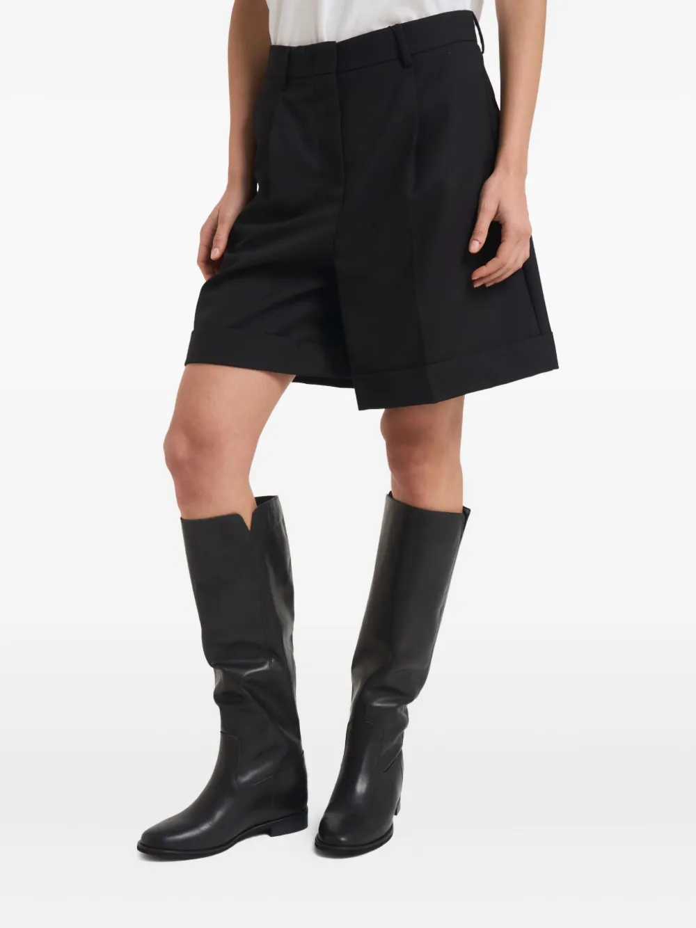 Weekend Max Mara Cuffed Belt-loop Shorts In Black