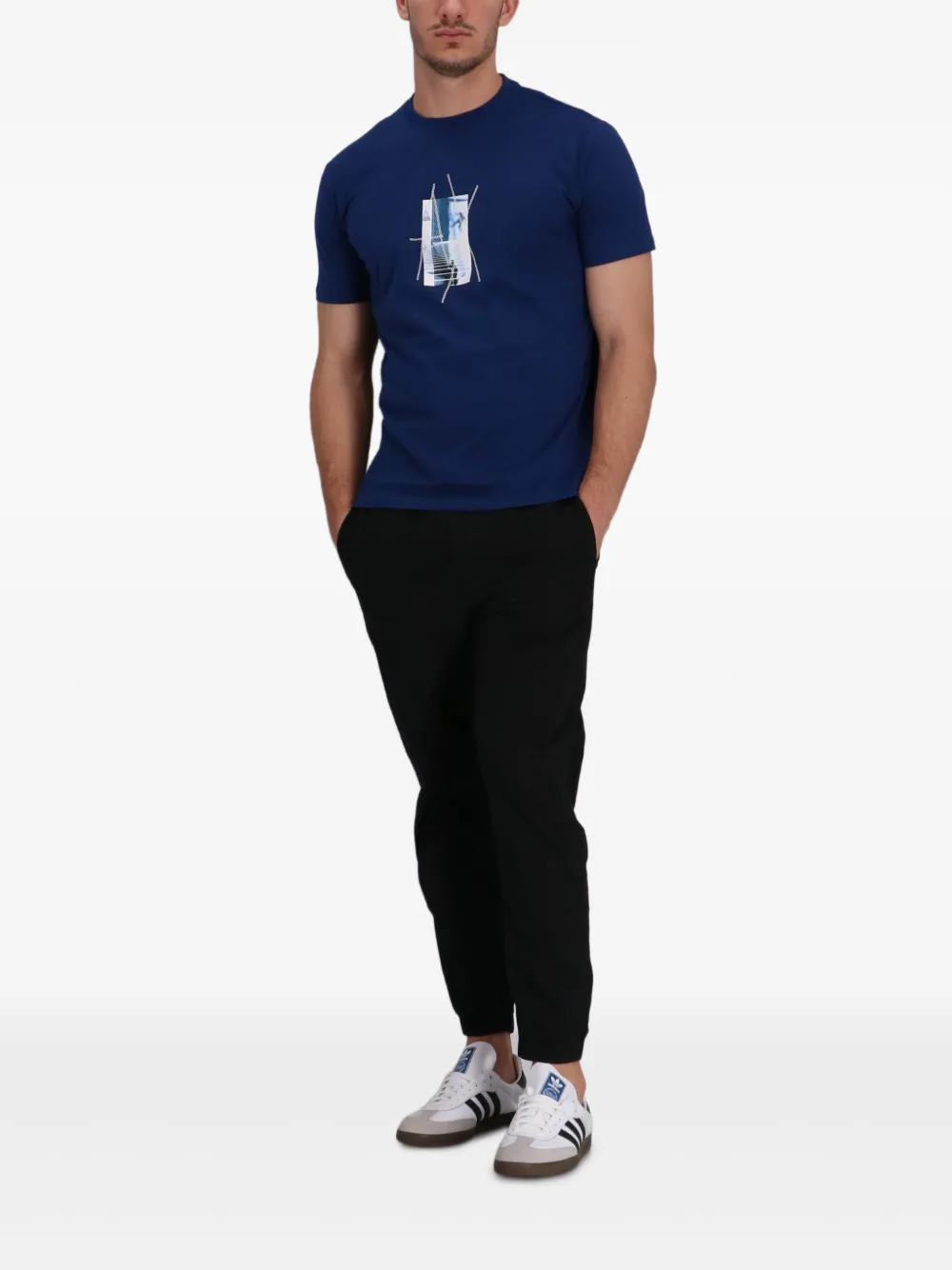 Armani Exchange playera con estampado gráfico | Playeras | Image 2
