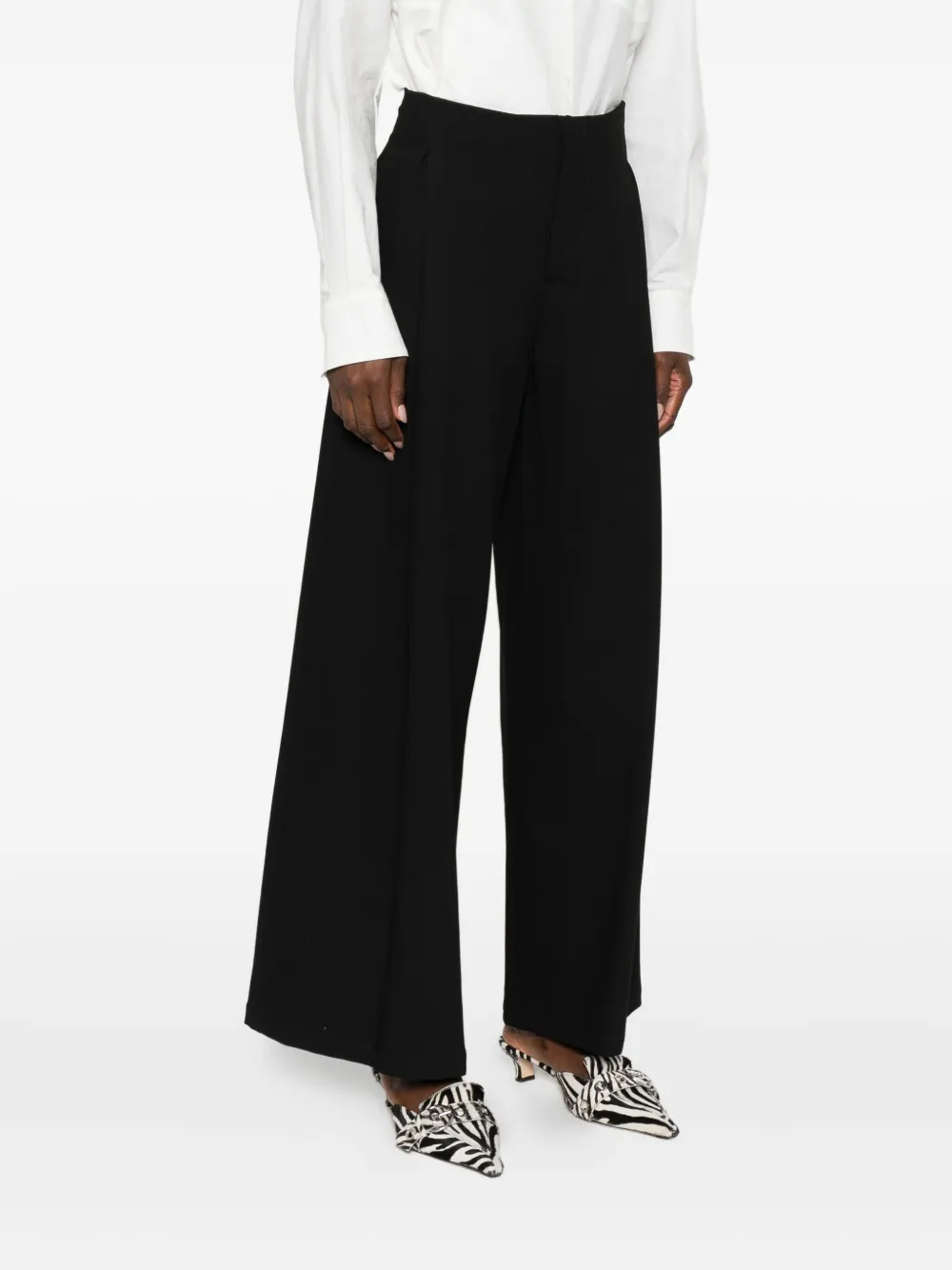 Eleh Stretch-design Pants In Black