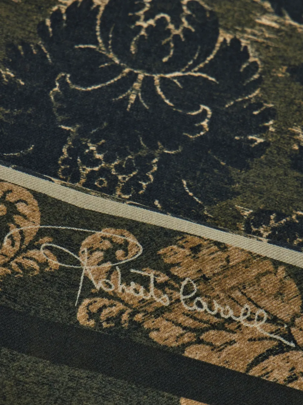 Roberto Cavalli brocade-print shawl | Image 2