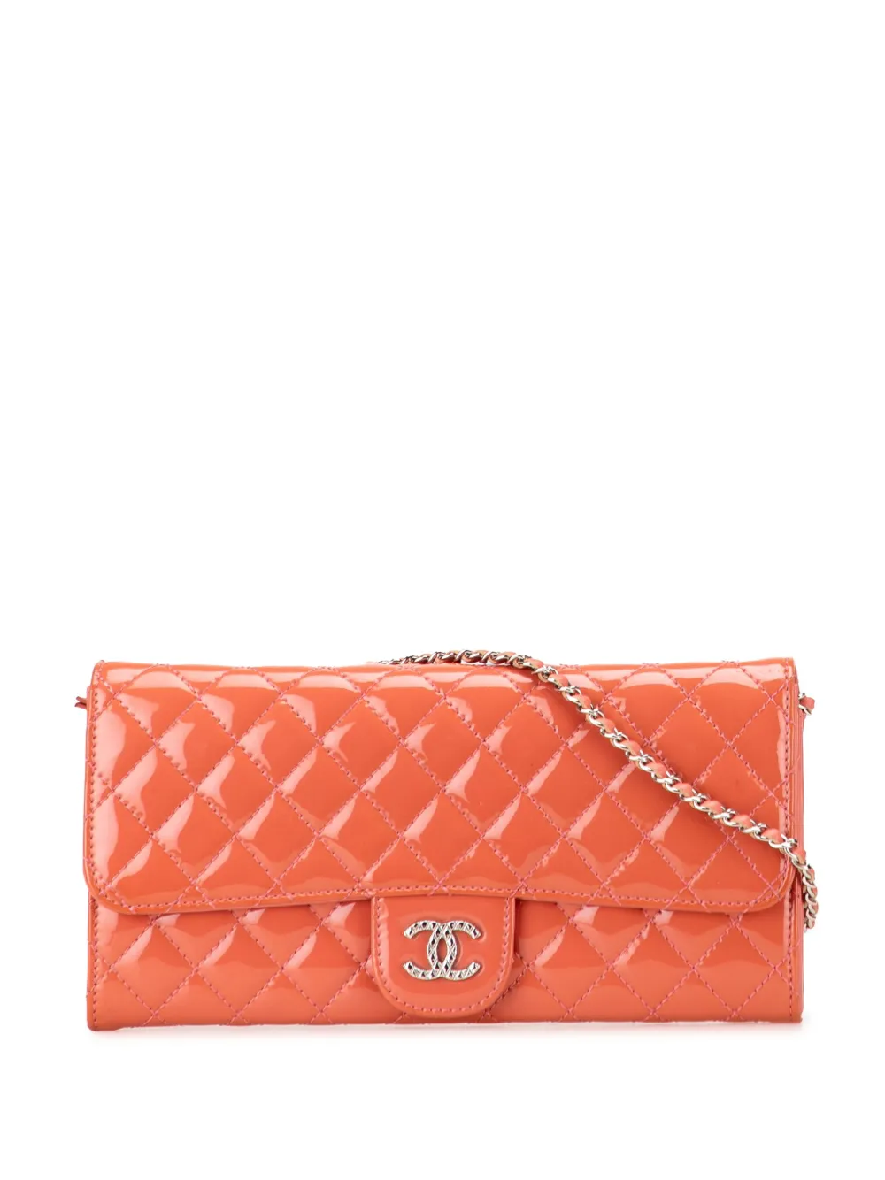 Бывший в употреблении кошелек CHANEL 2010-2011, стеганый лакированный блестящий кошелек East West на цепочке, сумка через плечо