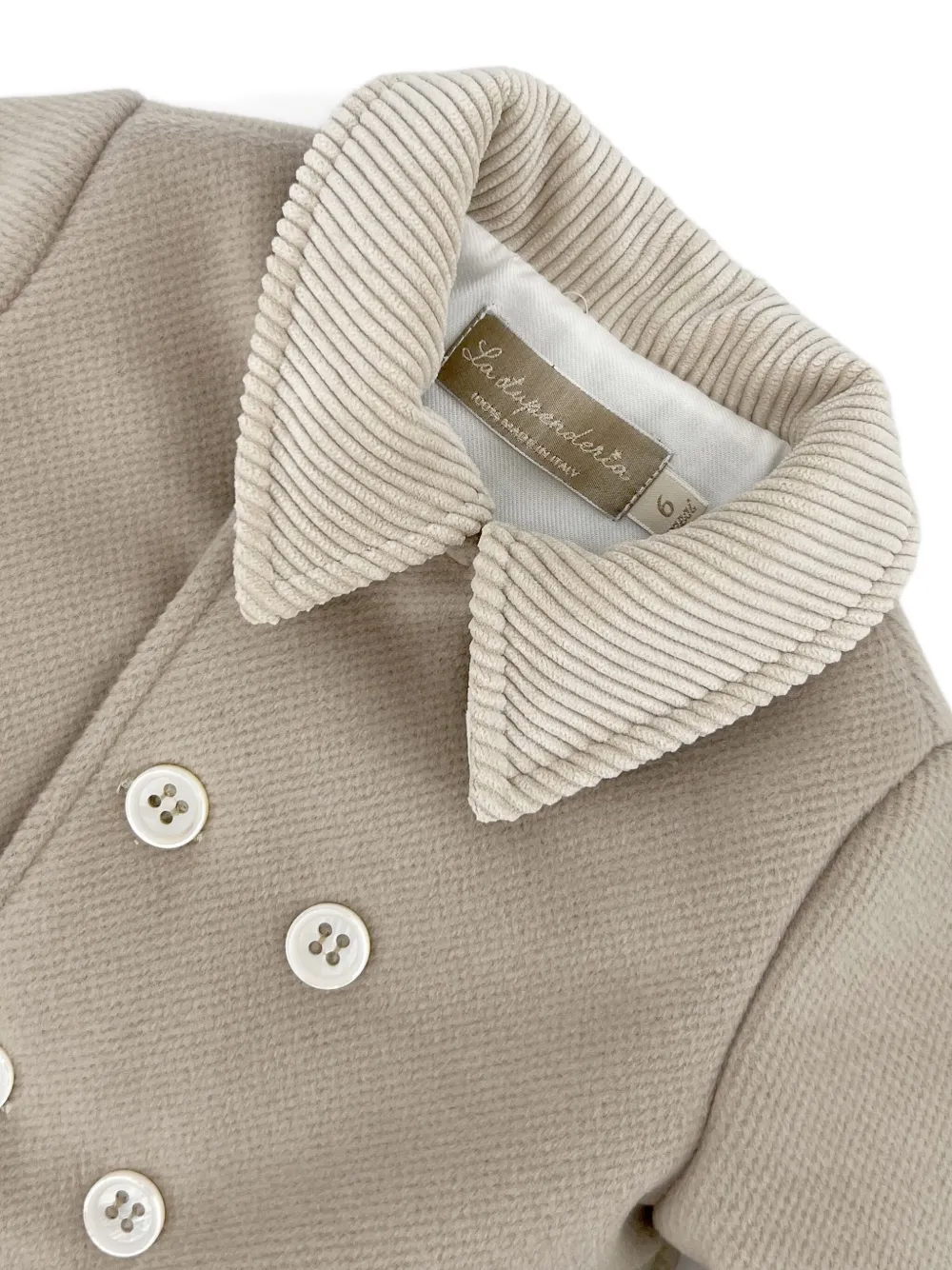 La Stupenderia Gewatteerde jas met ribfluwelen kraag Beige