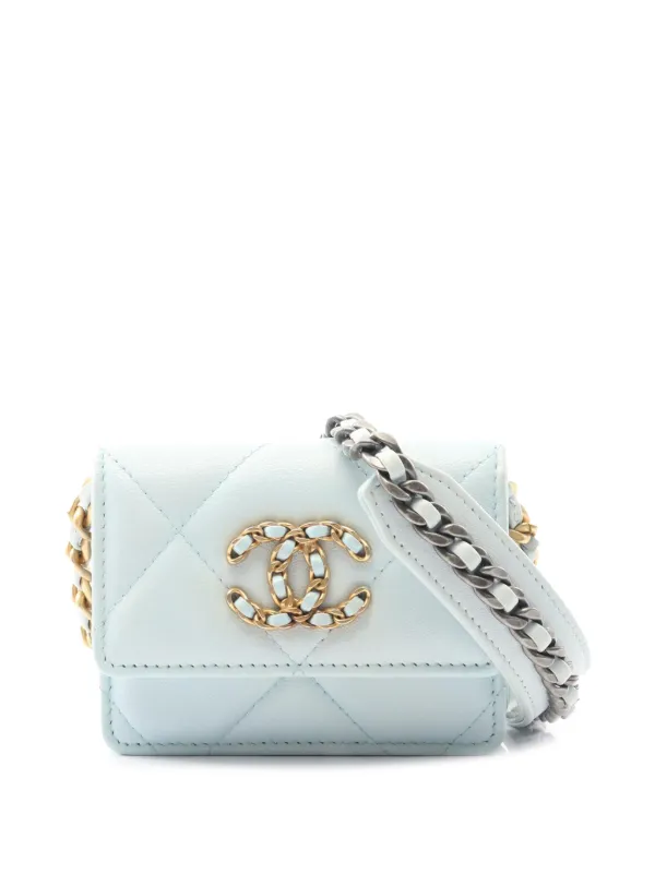 CHANEL Pre-Owned 2021 Quilted Lambskin Chanel 19 Card