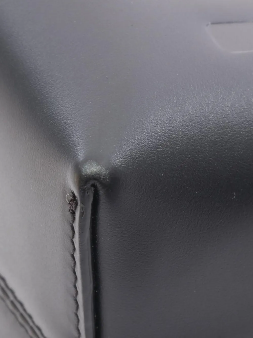 Pre-owned Fendi 2010-2025 Mini Leather By The Way Satchel In Black