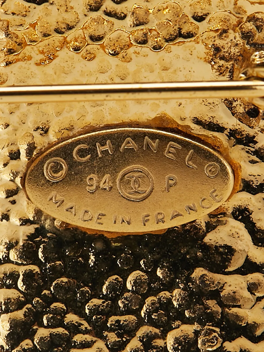 Pre-owned Chanel 1994 Gold Plated Cc Brooch Costume Brooch