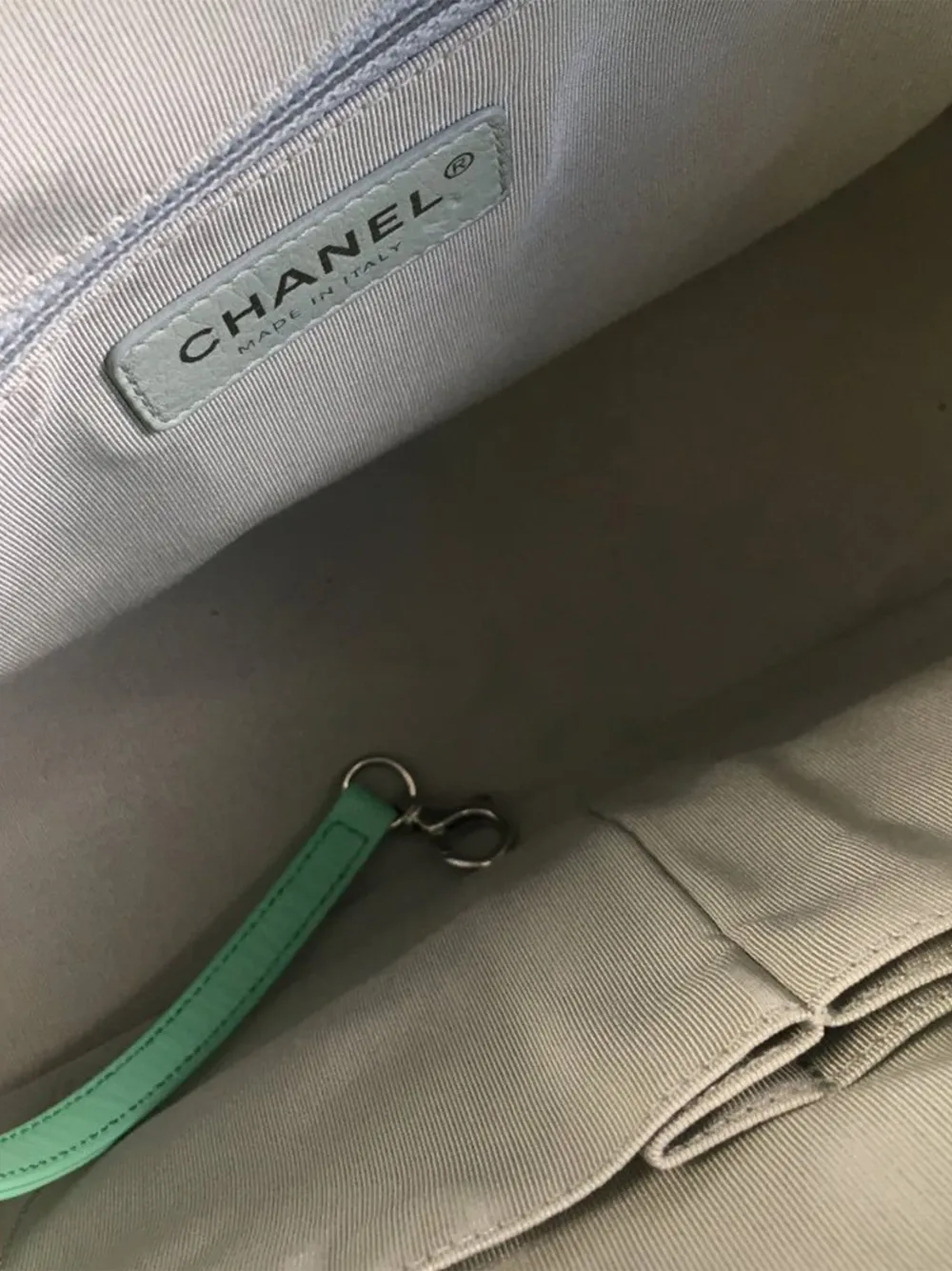 CHANEL Pre-Owned 2019 Medium Tweed Gabrielle crossbody bag | Pre-Owned | Image 2