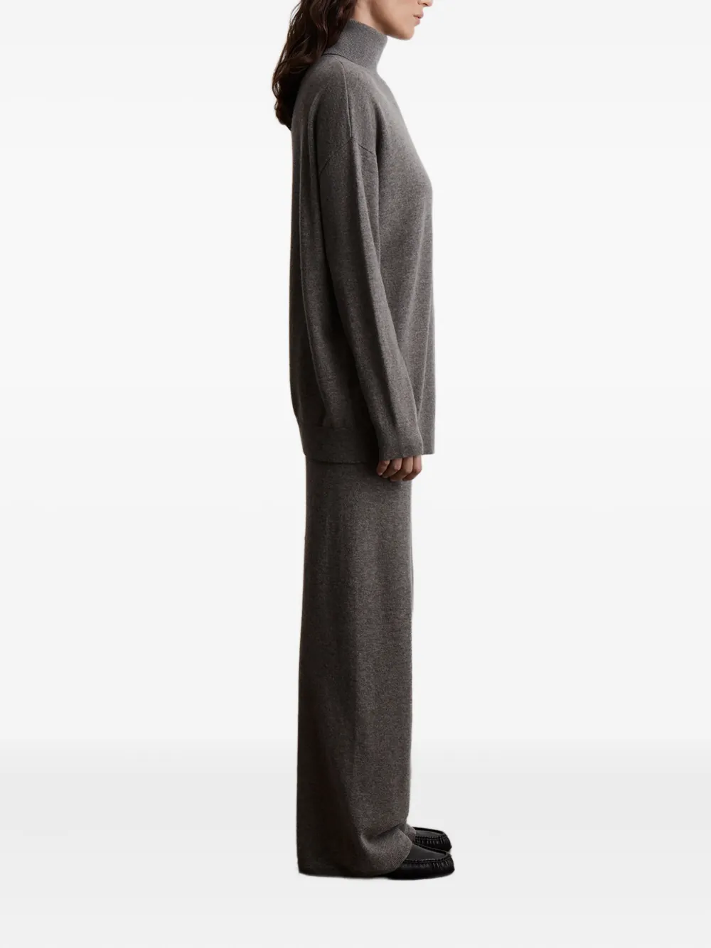 12 STOREEZ Gebreide broek Grijs