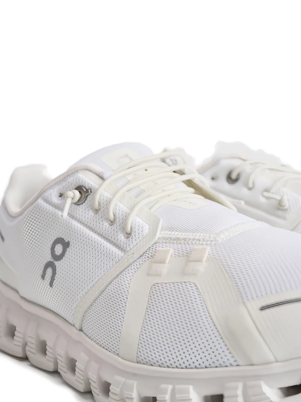 On Running Cloud 6 lace-up sneakers Wit