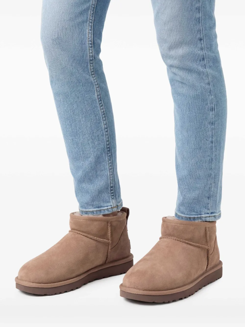 UGG pull tab boots | Brown | Image 1