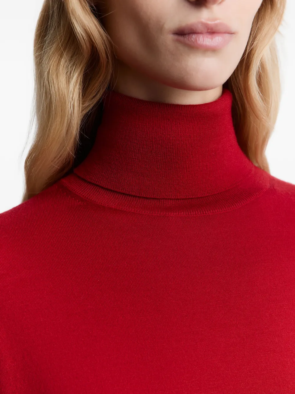 12 Storeez Merino Turtleneck Sweater In Red