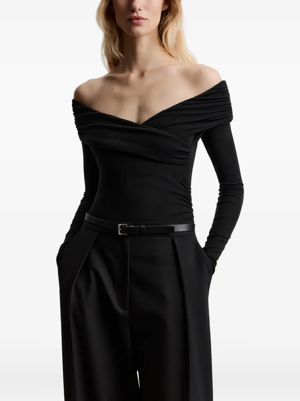 12 Storeez Off-shoulder Long-sleeve Top In Black