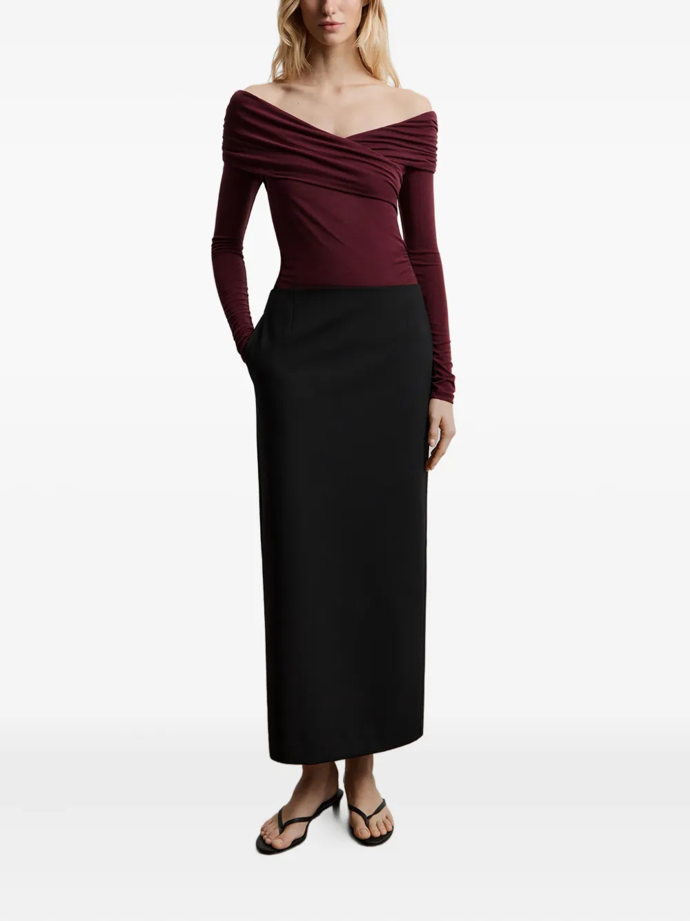 12 STOREEZ Off-shoulder top - Rood