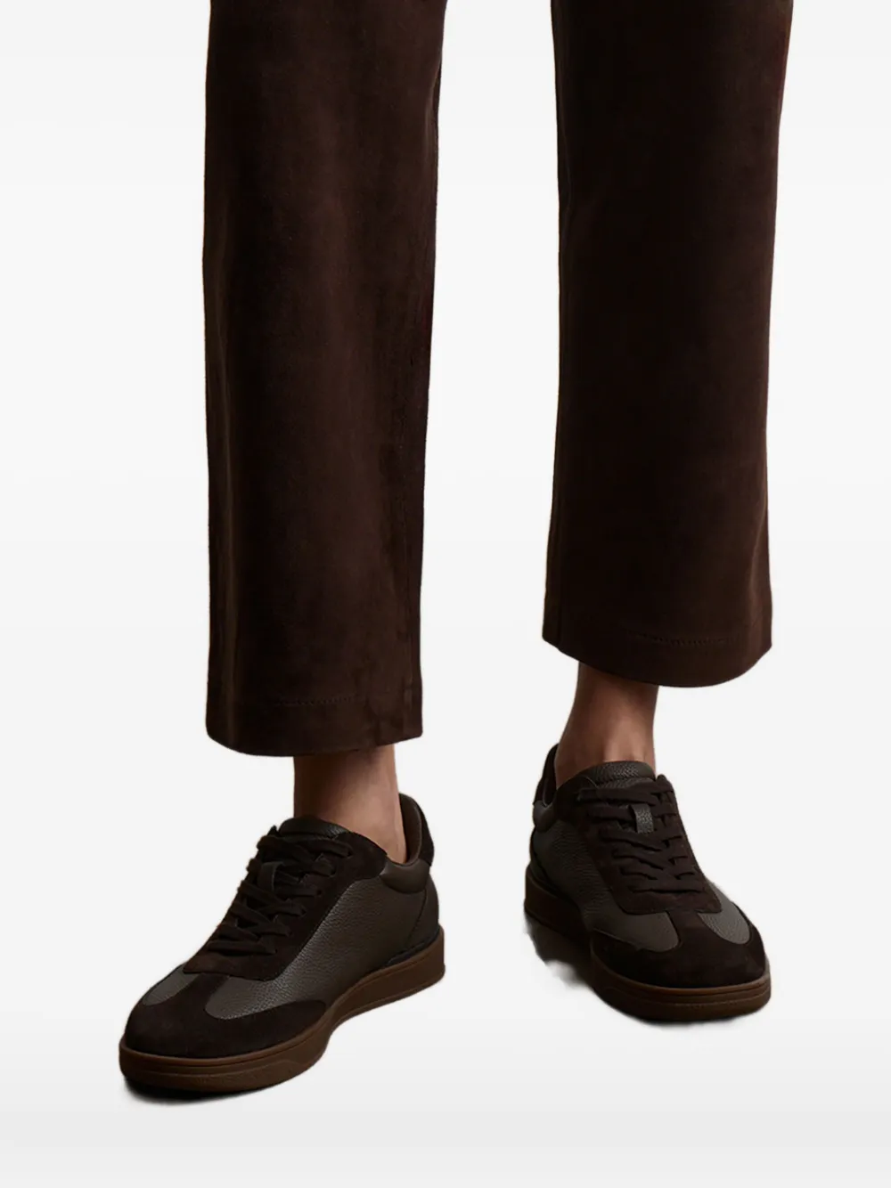 12 STOREEZ Leren sneakers met vlakken Bruin