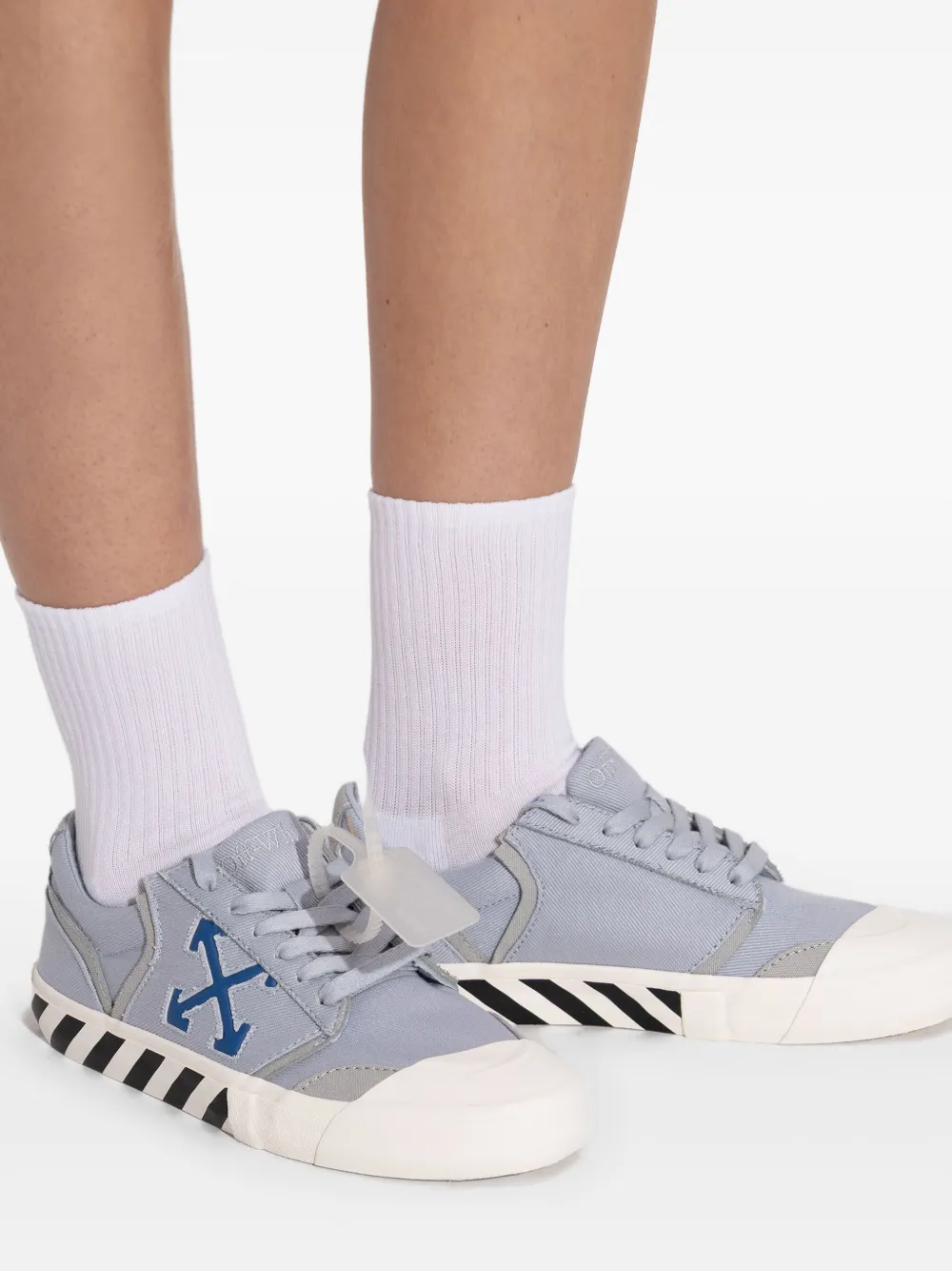 Off-White Vulcanized low-top sneakers Grijs