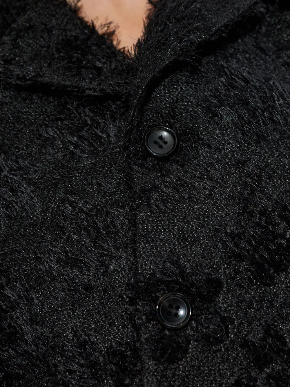 Comme Des Garçons Comme Des Garçons Asymmetrische jas met geborduurde bloemen Zwart