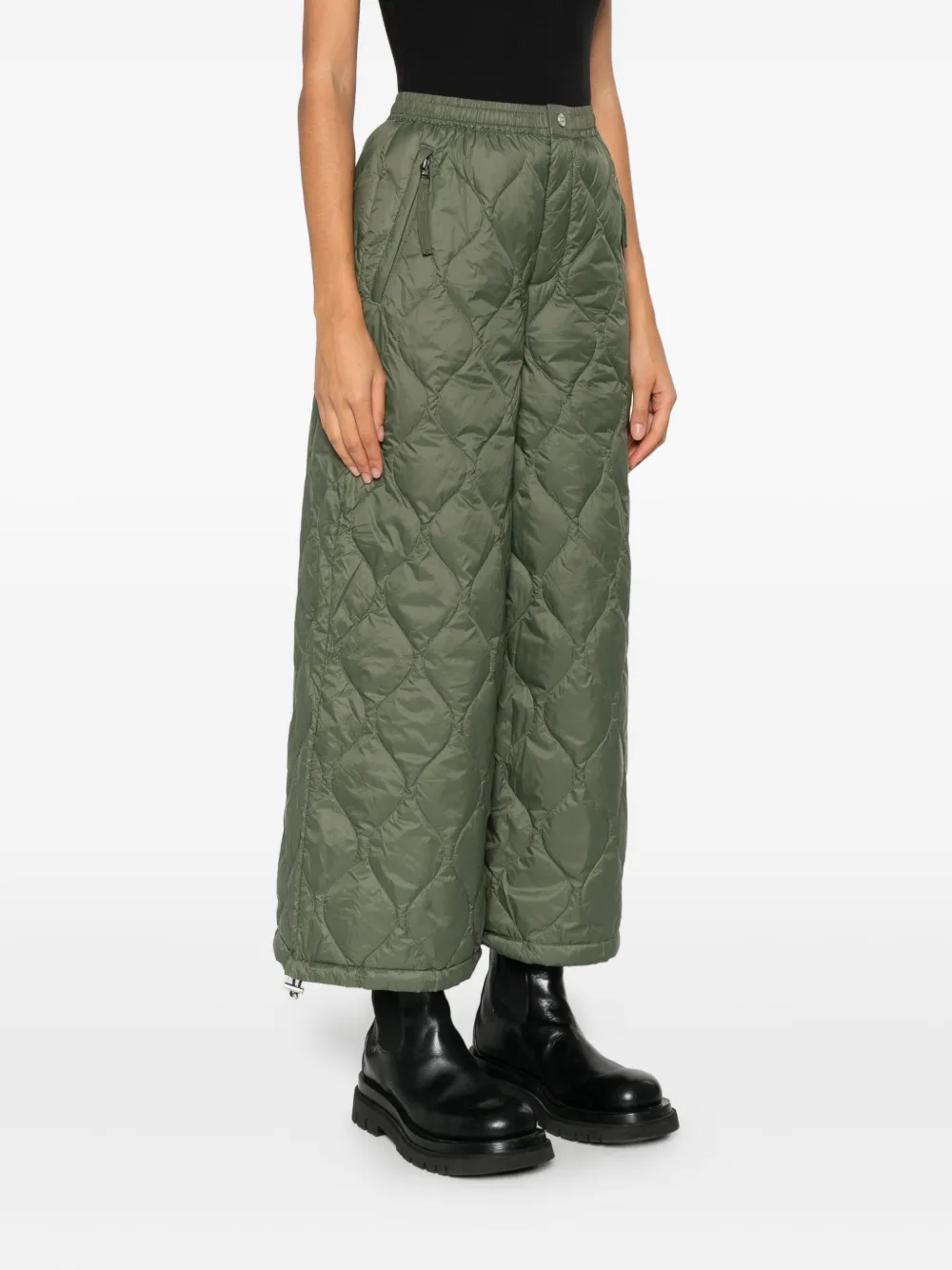 Taion Quilted Zip Trousers In Green