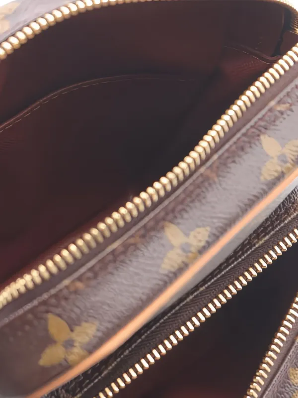 Louis Vuitton Pre-Owned 2000 Amazon Monogram Shoulder Bag | Brown | FARFETCH Louis Vuitton Pre-Owned 2000 Amazon Monogram Shoulder Bag | Brown | FARFETCH