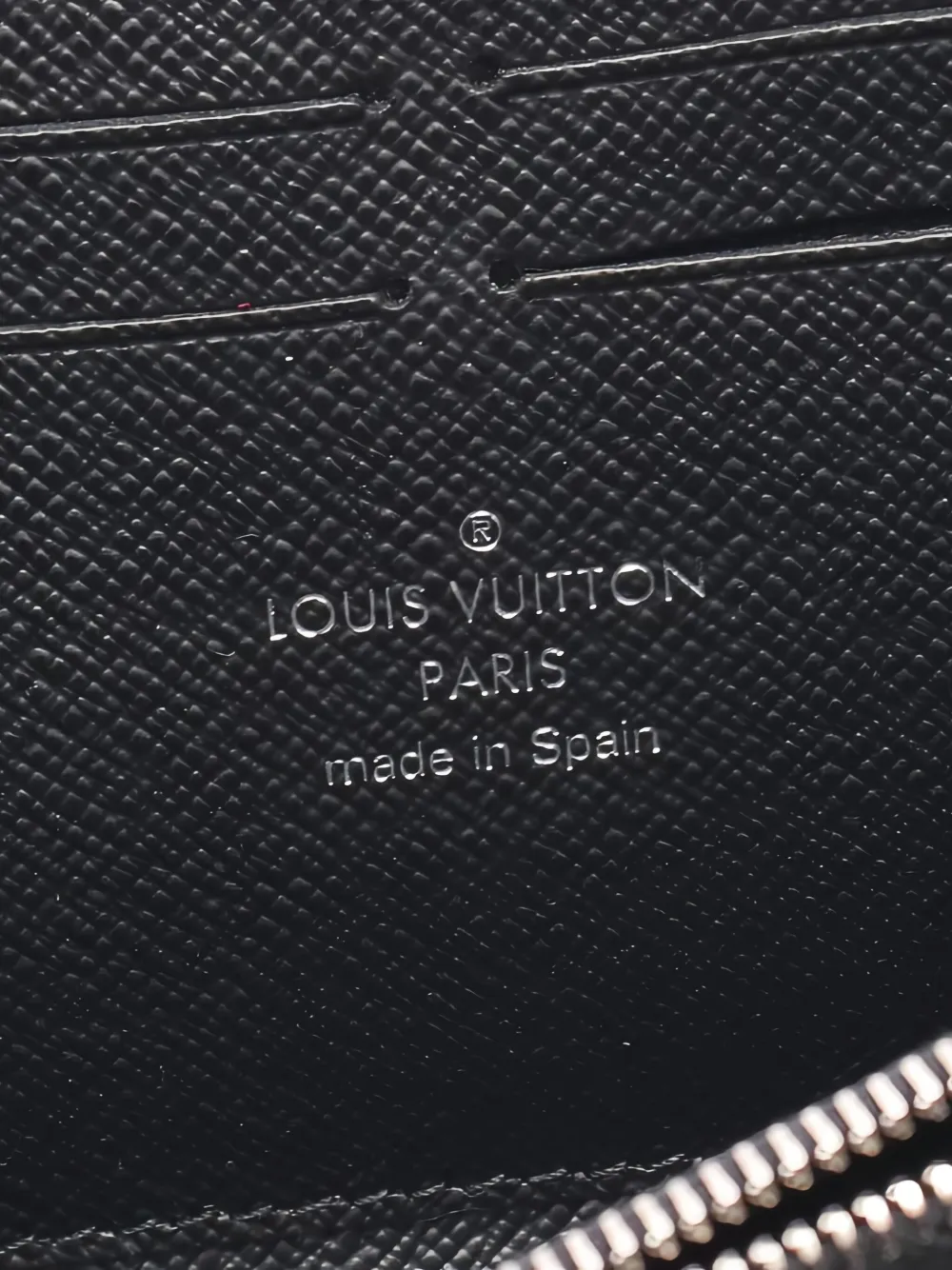 Pre-owned Louis Vuitton 2018 Logo-debossed Zipper Wallet In Black