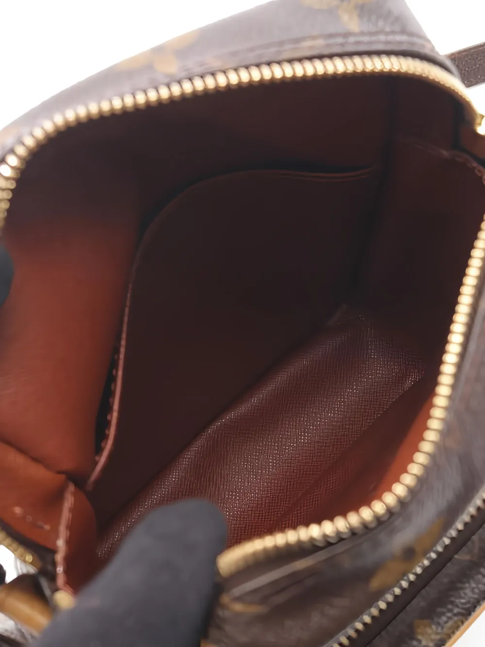 Pre-owned Louis Vuitton 2002 Monogram Amazon Crossbody Bag In Brown