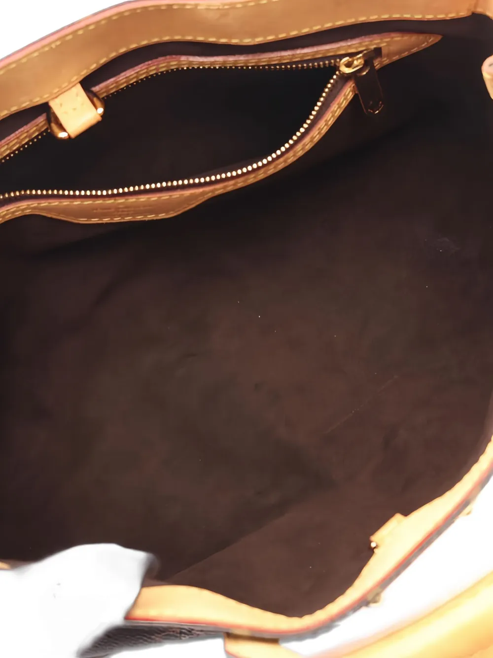 Pre-owned Louis Vuitton 2010 Monogram Tote Bag In Brown