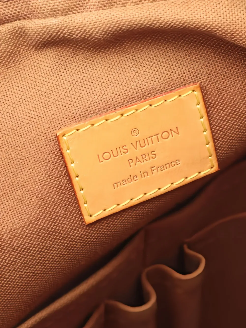 Pre-owned Louis Vuitton 2009 Trotteur Beaubourg Shoulder Bag In Brown