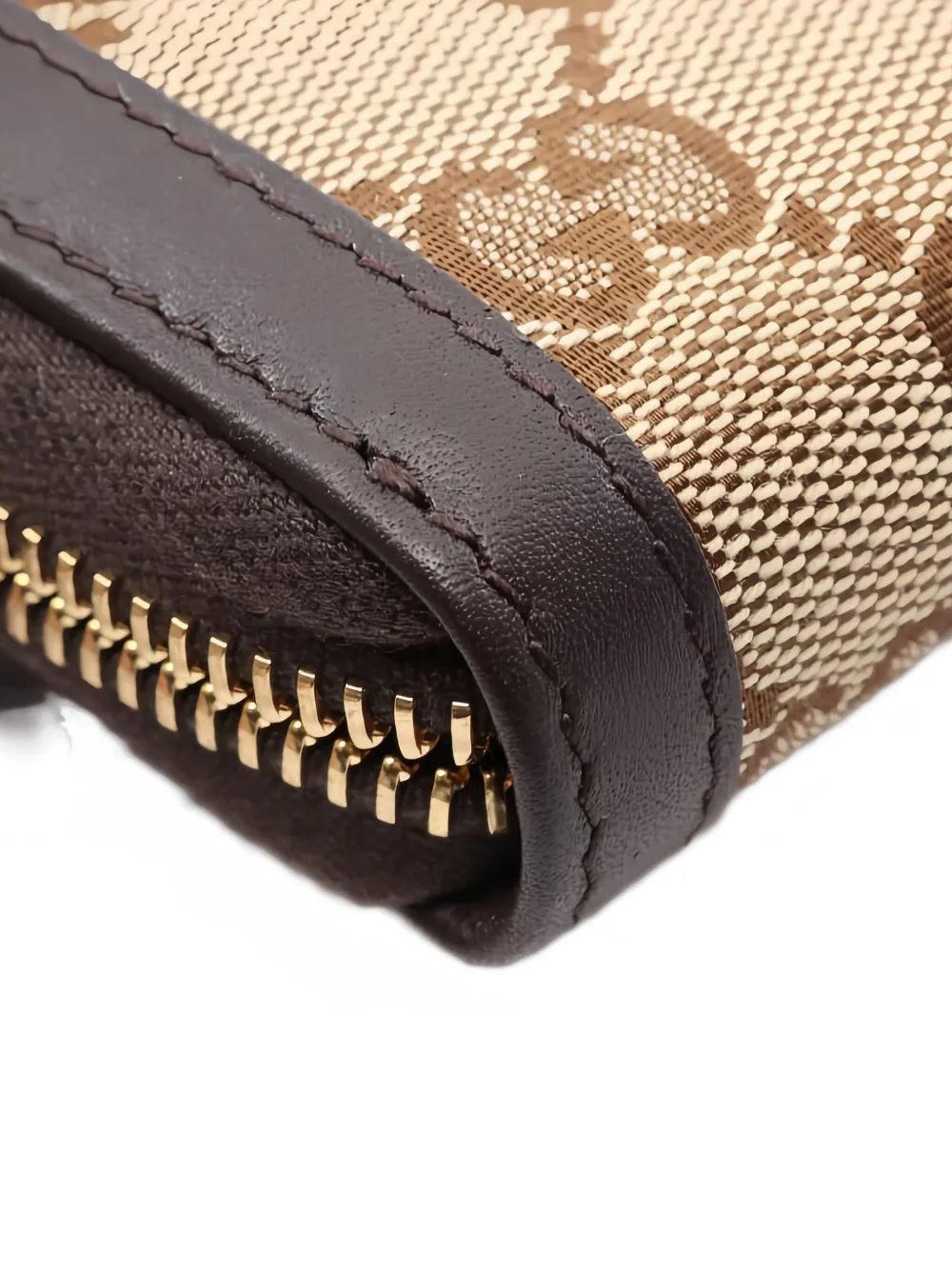 Pre-owned Gucci 2010s Sukey Gg Zippe Wallet In Neutral