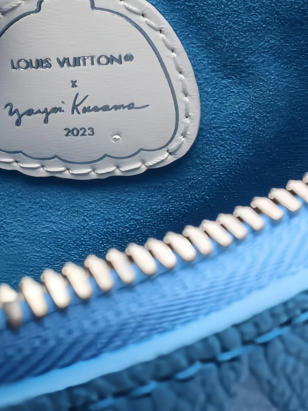 Louis Vuitton Pre-Owned 2010 Yayoi Kusama Speedy Bandouliere 20 infinity dot handtas Blauw