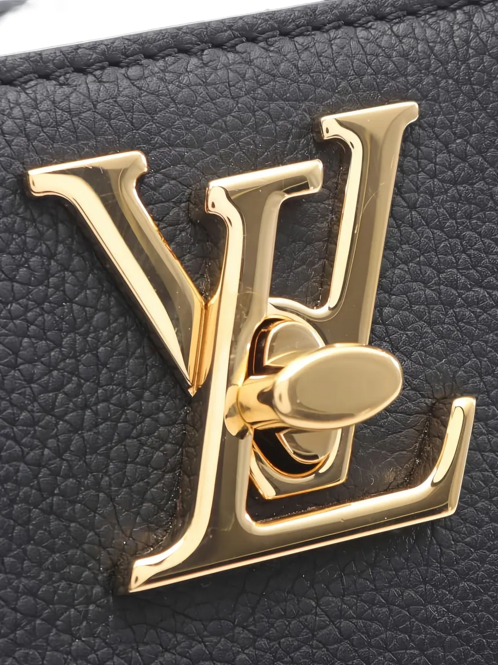 Pre-owned Louis Vuitton 2021s Grained-leather Tote Bag In Black