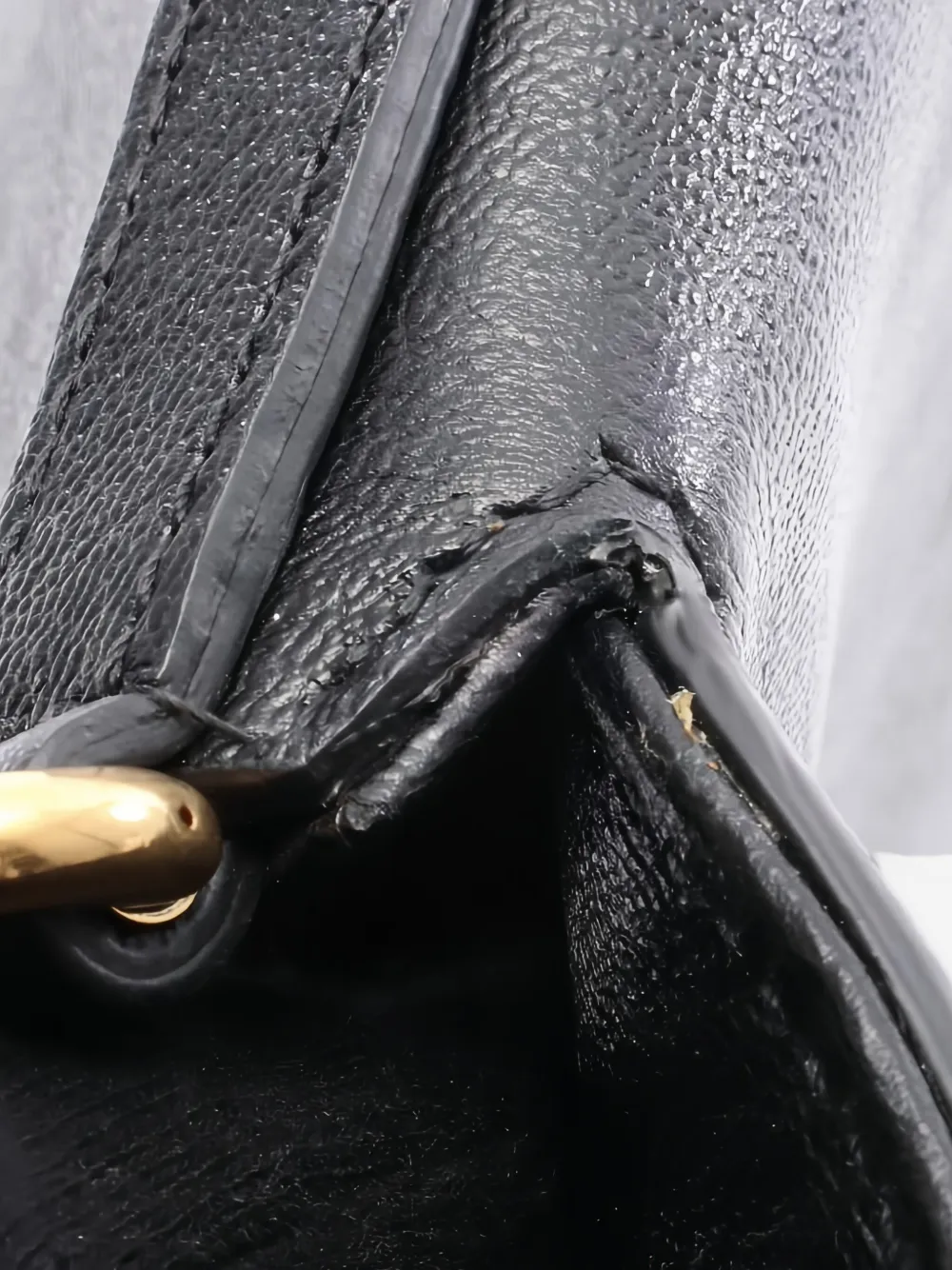 Pre-owned Gucci 2010s Gg Marmont Leather Cross Body Bag In Black