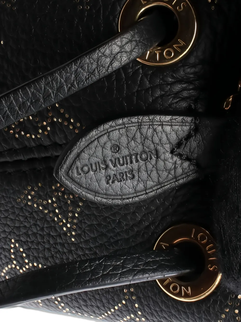 Pre-owned Louis Vuitton 2021s Bella Mahina Leather Handbag In Black
