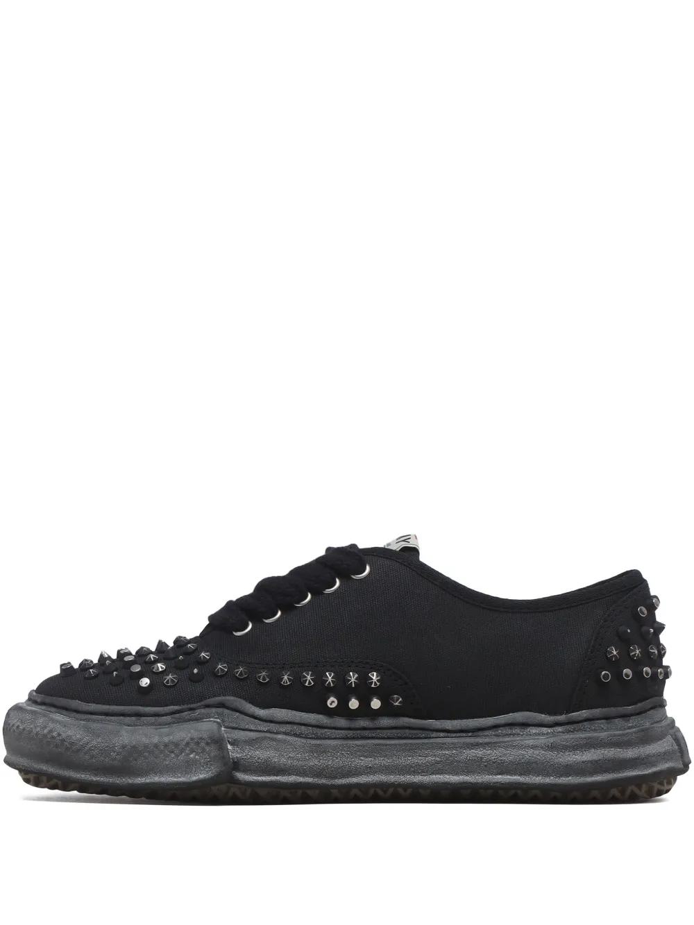 Maison MIHARA YASUHIRO Baker OG sneakers met studs Zwart