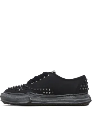 Maison MIHARA YASUHIRO スタッズ スニーカー | ブラック | FARFETCH JP