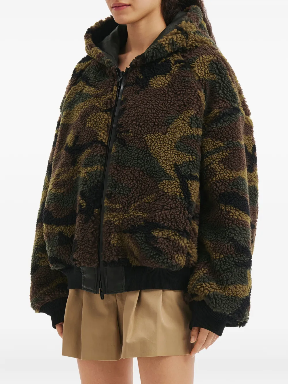 Juun.J Jack met camouflageprint en capuchon Groen