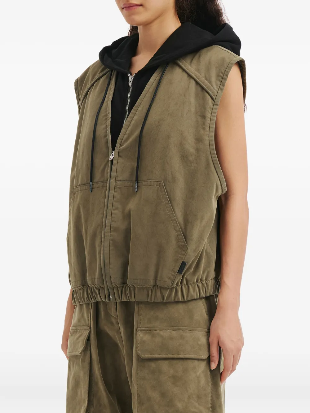 Juunj Hooded Zip-up Gilet In Green