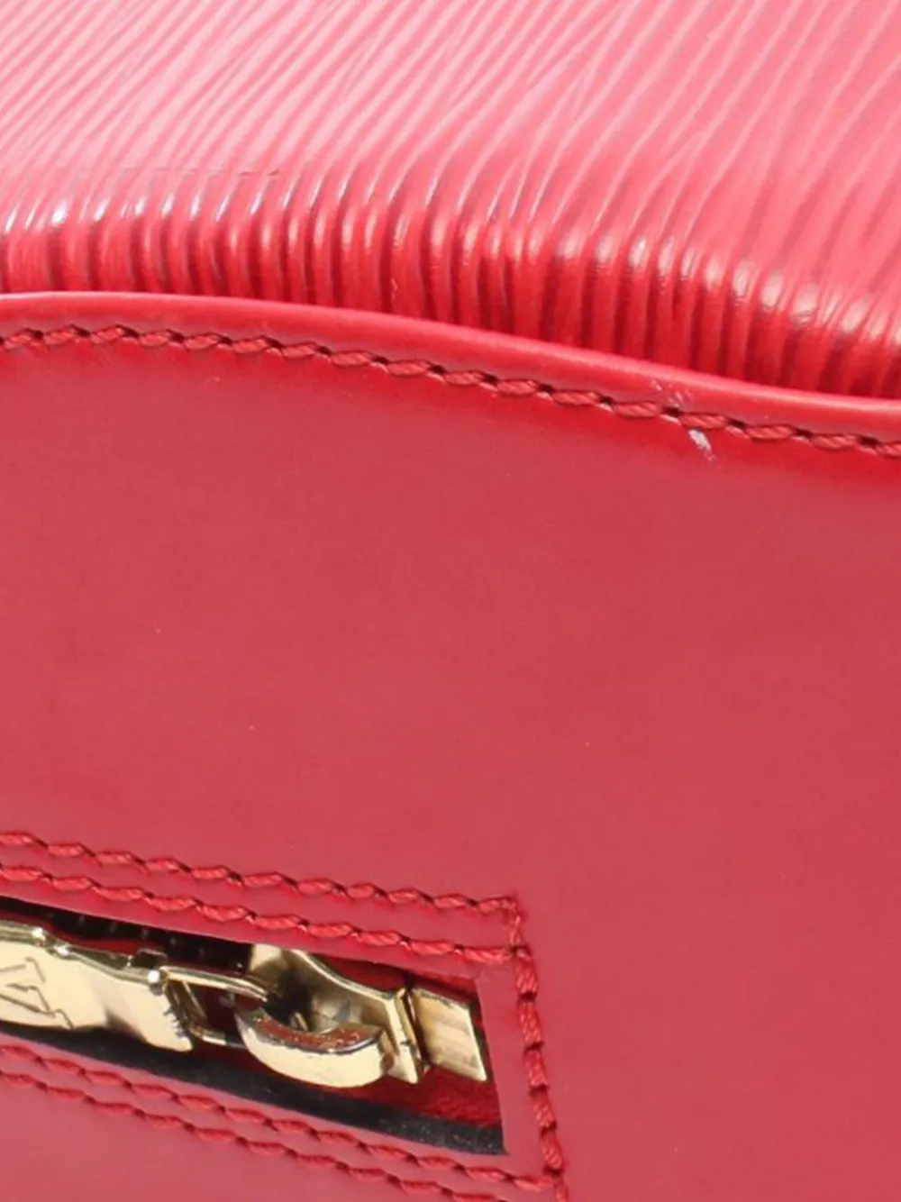 Pre-owned Louis Vuitton 1997 Epi Jasmine Handbag In Red