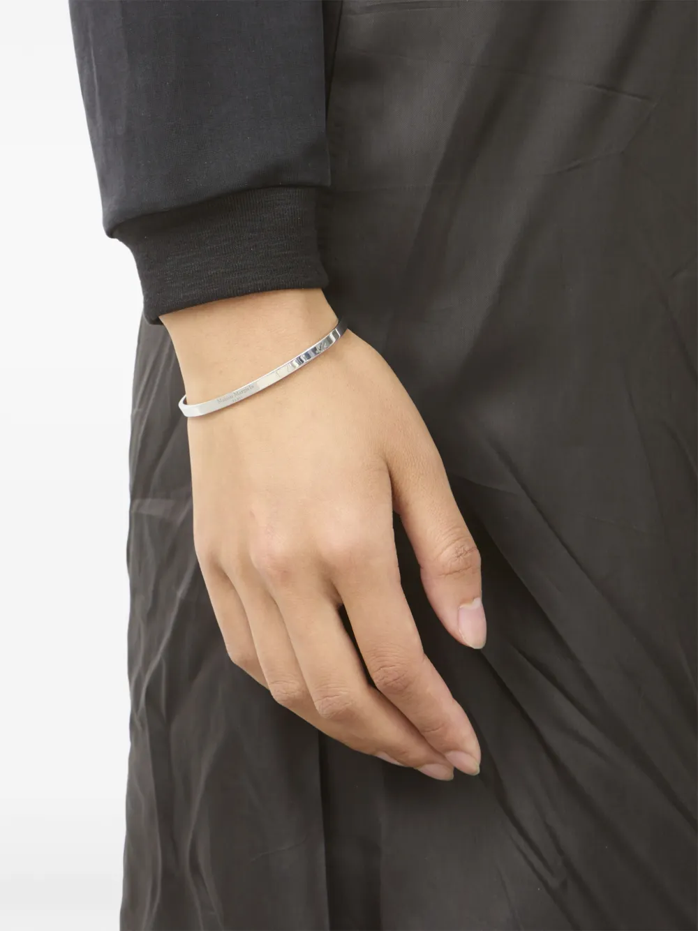 Maison Margiela logo-reference cuff bracelet | Men | Image 2