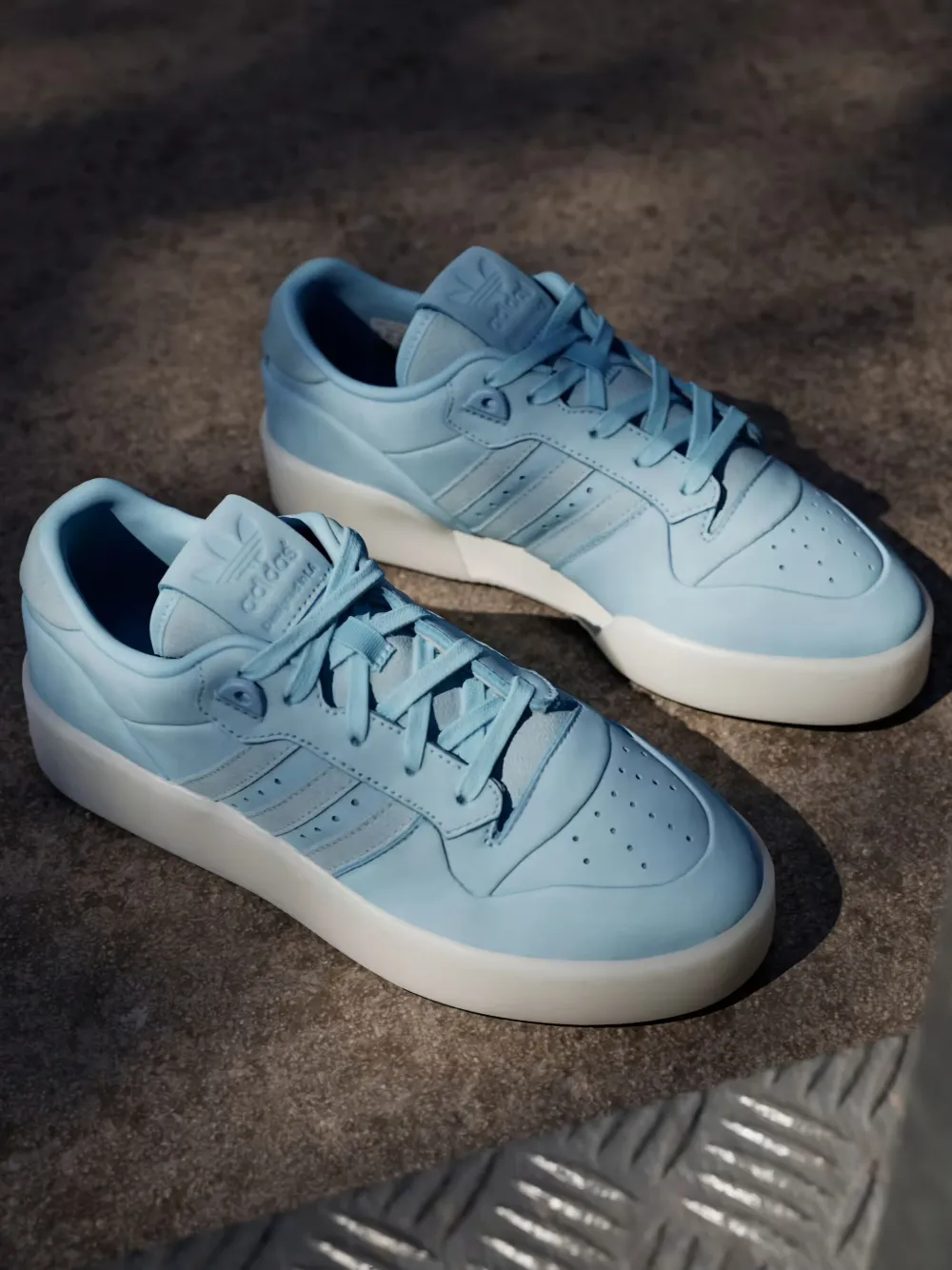 adidas Rivalry Low Lux platform sneakers | Low-Tops | Image 2