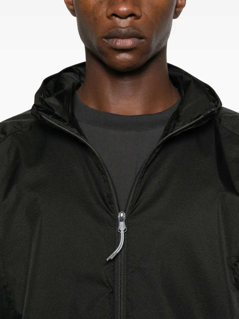 Roa Hue Packable Jacket In Black