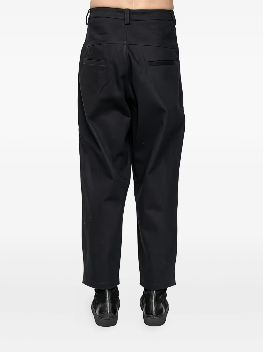 Joe Chia Windu Belt-loop Trousers In Black