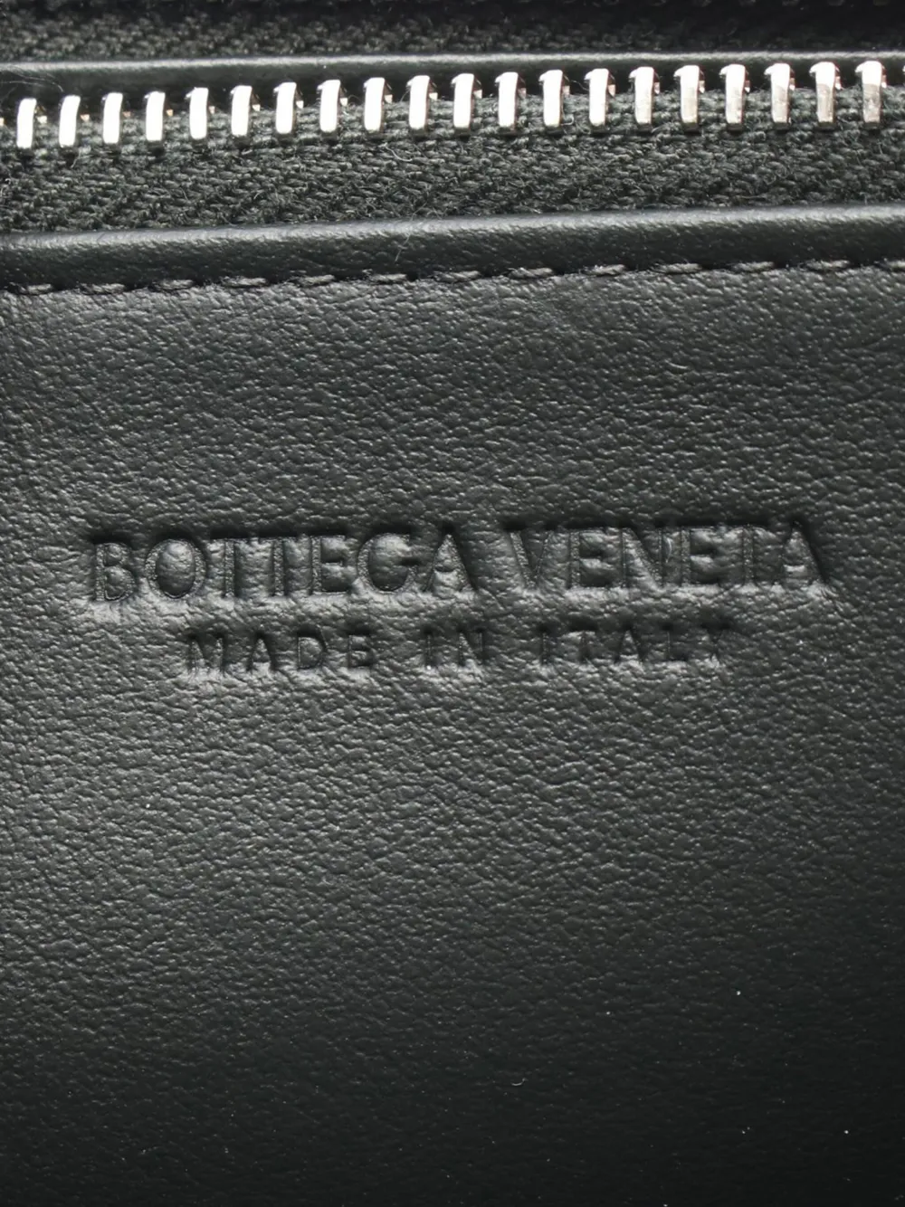 Pre-owned Bottega Veneta 2012-2025 Leather Intrecciato Diagonal Zip-around Wallet Long Wallets In Black