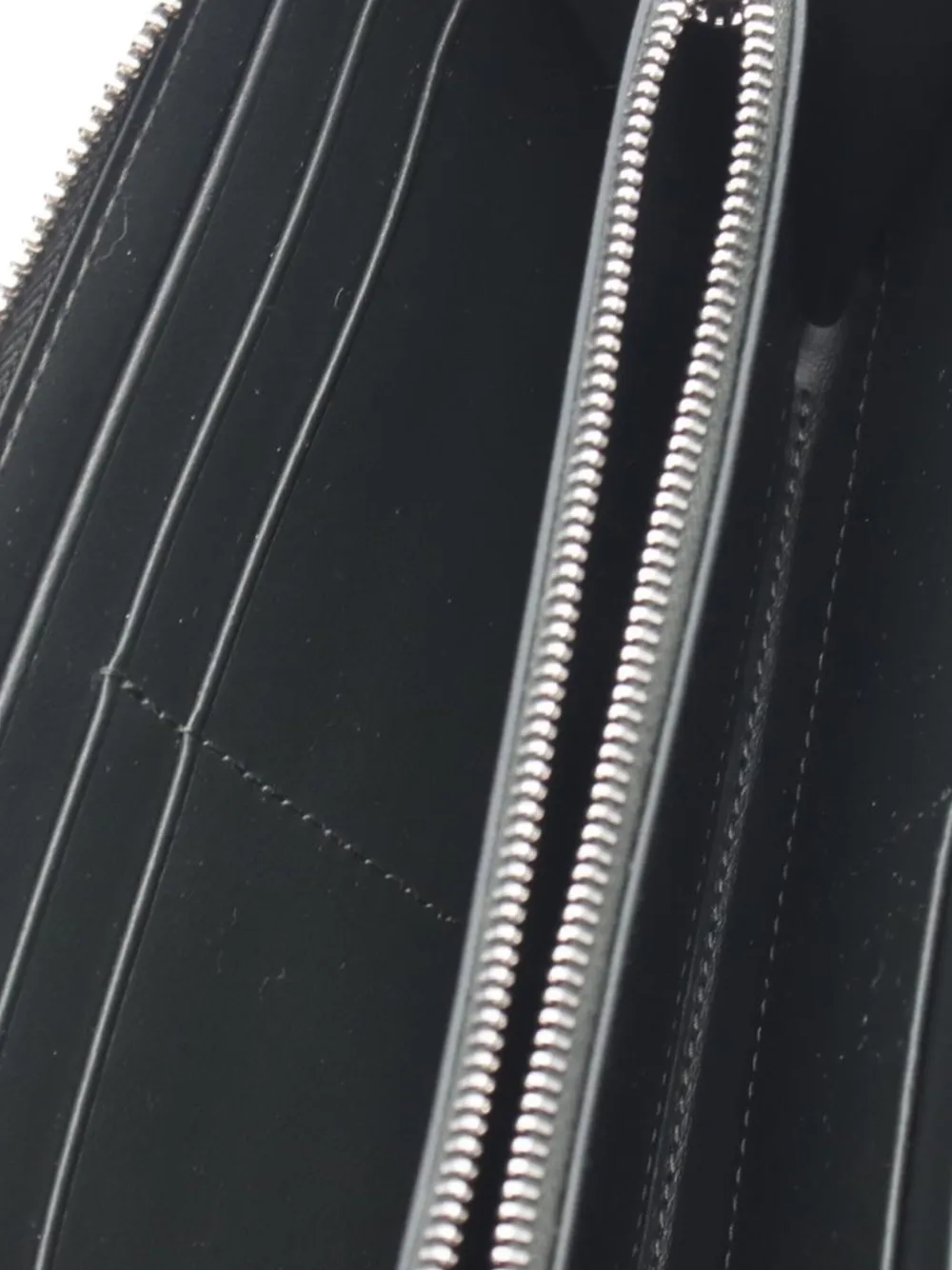 Pre-owned Bottega Veneta 2012-2025 Leather Intrecciato Diagonal Zip-around Wallet Long Wallets In Black